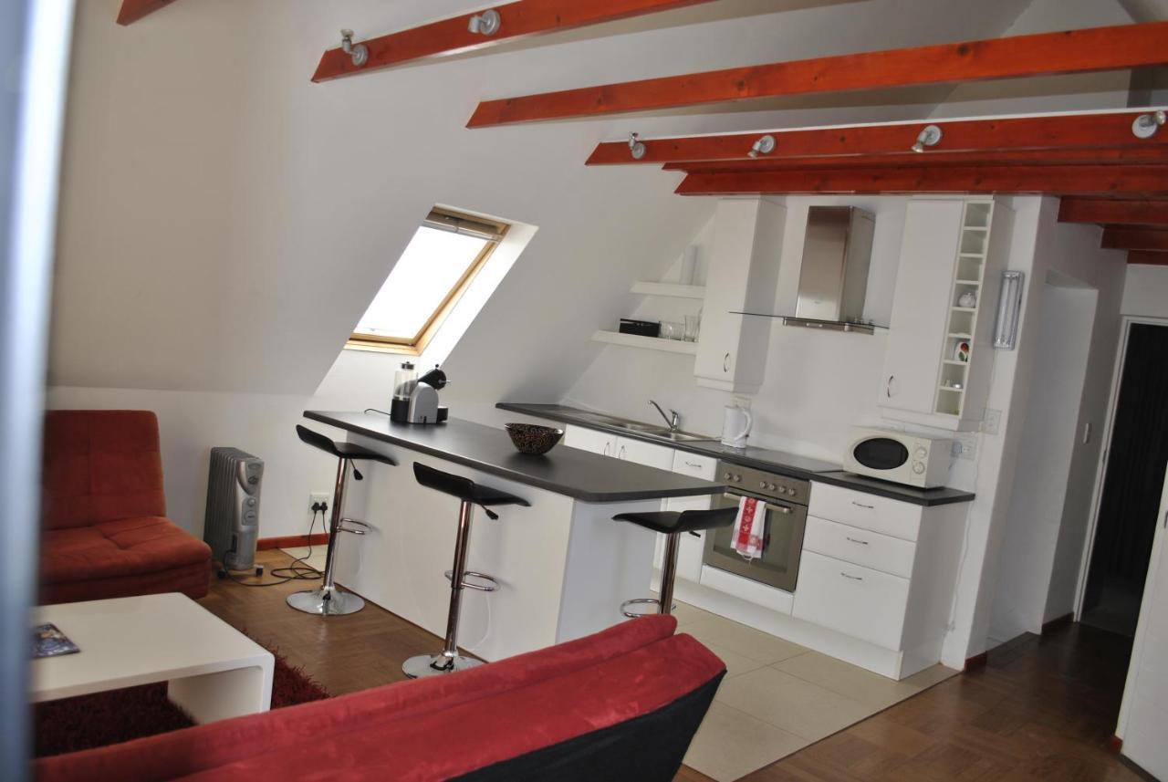 Cotswold House Bed & Breakfast 2*